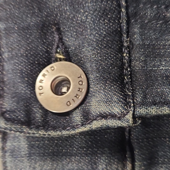 Torrid Dark Blue Premium Bombshell Stretch Skinny Jeans - Picture 3 of 11